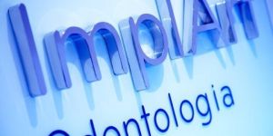 clinica_implart_odontologia_50k Reabilitação oral com cuidados estéticos traz melhores resultados