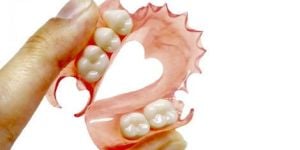 protese-flexivel Por que a zircônia é um material resistente?