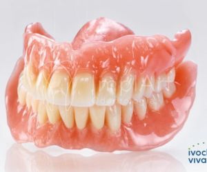 dentadura_moderna_protese_movel_50kb Diastema dentário deixa o sorriso feio?