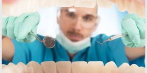 saude_bucal_30kb Especialista em implantes dentarios - Implantodontista Dr. Roberto Markarian