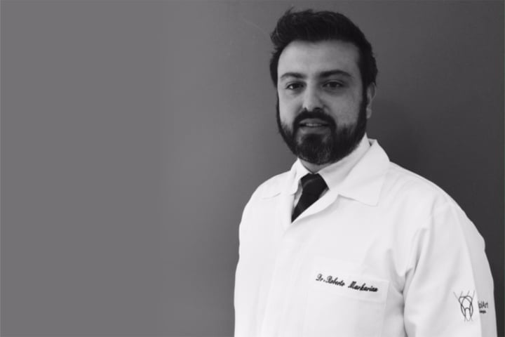 Dr Roberto Markarian Especialista Implante dentario 48kb