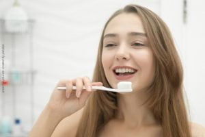 escovando os dentes 50kb 1
