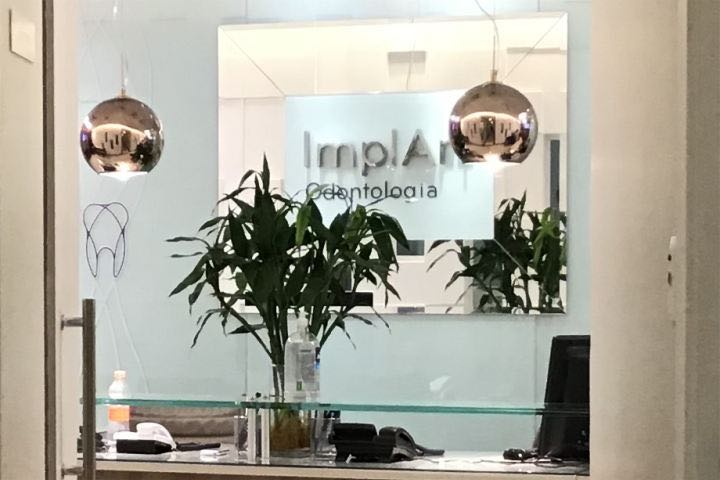(c) Implantesorais.com.br