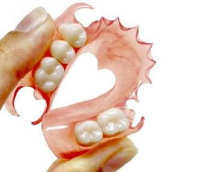 protese-flexivel-098dfa30 Carga imediata: qual a diferença para um tratamento normal
