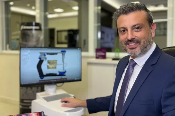 2107fde7 Especialista em implantes dentarios - Implantodontista Dr. Roberto Markarian