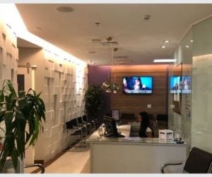 4ea2f408 Por que trocar sua prótese fixa sobre dentes por implante com coroa?