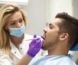 582a85e2 A Importância da Manutenção de Implantes Dentários